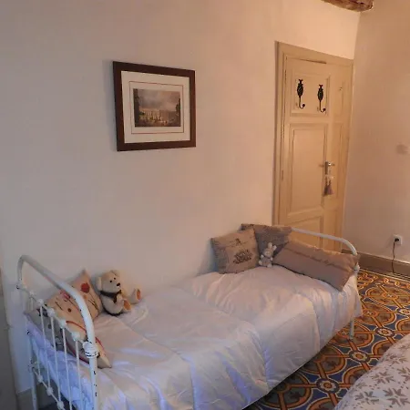 La Ferme De Belis Bed & Breakfast *